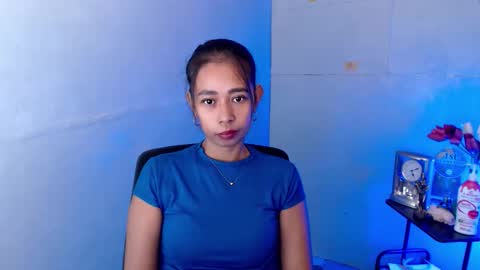 pinaymorena_renelda online show from December 14, 1:56 am