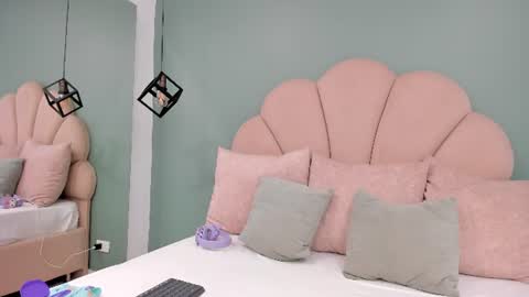 weedcandy ig y twitter xpink dustt online show from July 12, 8:56 pm