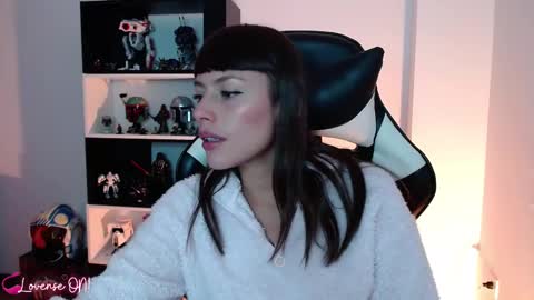 Emily online show from March 5, 10:21 pm