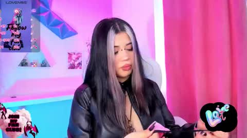 PINKK online show from December 1, 1:42 pm