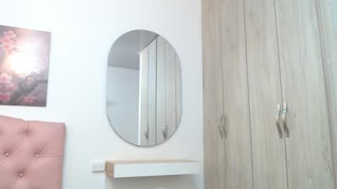 pinky_f00x online show from February 4, 9:19 pm