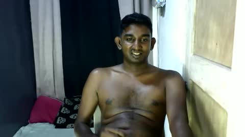 rayvienn online show from April 4, 8:54 am