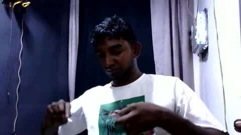 rayvienn online show from April 11, 3:49 pm