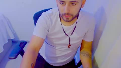 Snapshot of pipe_sexxx chatting on September 27, 3:15 am pipe_sexxx online show from September 27, 3:15 am