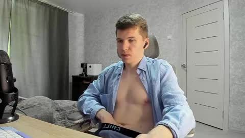 Pierre online show from May 22, 10:44 am