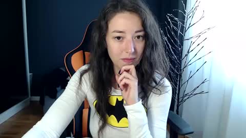 piscesgirl06 online show from September 27, 5:49 am