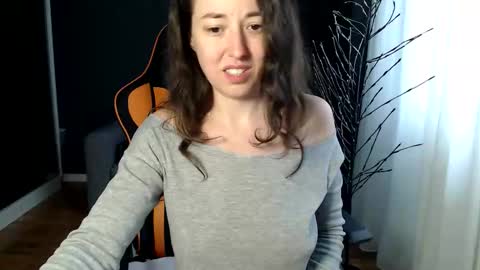 piscesgirl06 online show from November 12, 6:27 am