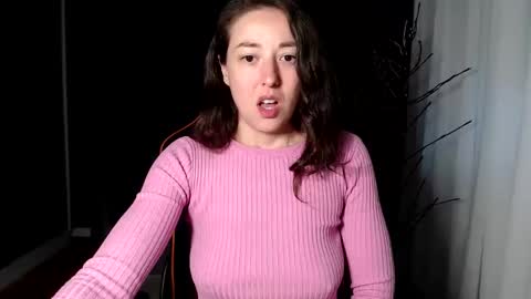 piscesgirl06 online show from October 7, 4:52 am