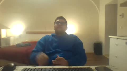 Pisellatore96 online show from December 1, 5:04 pm