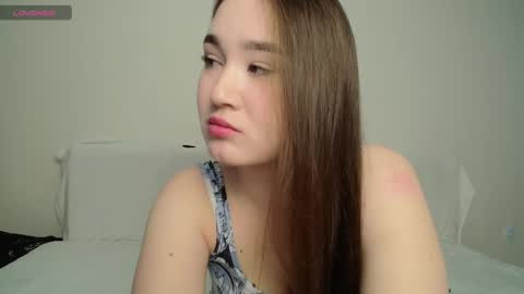 Lily online show from April 28, 1:37 pm