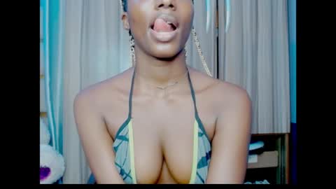 Ella online show from July 17, 10:50 am