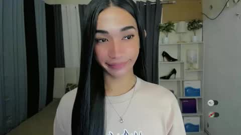 pixiedoll_ online show from February 20, 7:32 am