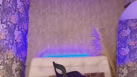 cris online show from February 3, 3:48 am