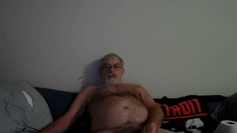 Snapshot of pjdaddjo775 chatting on September 22, 3:21 am pjdaddjo775 online show from September 22, 3:21 am