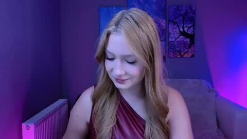 Sophie online show from November 19, 8:40 pm