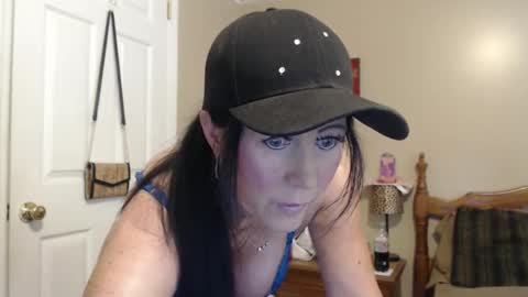 Snapshot of playfulkitten17 chatting on September 13, 3:14 pm playfulkitten17 online show from September 13, 3:14 pm