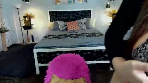 playfull_angels online show from June 26, 12:05 am