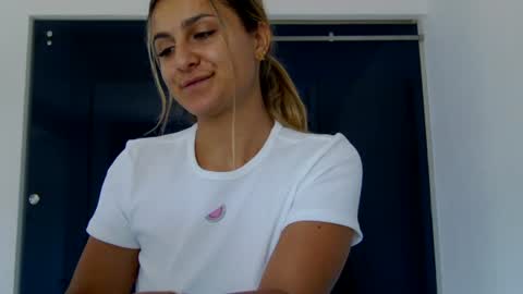 PlayfulNicole online show from August 3, 9:04 am