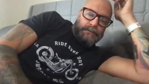 PleaseSitOnMyCock online show from April 2, 2:46 pm