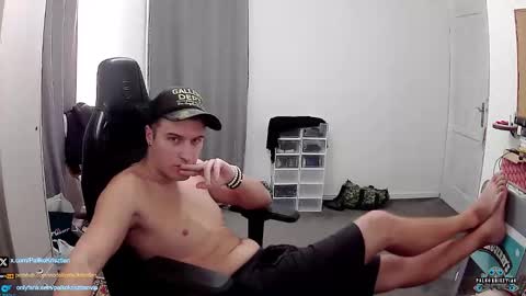 plkrisztian online show from November 23, 7:12 pm