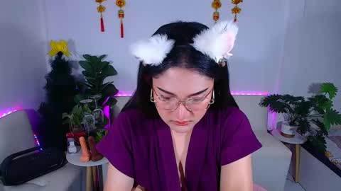 Ploysai online show from February 10, 8:28 am