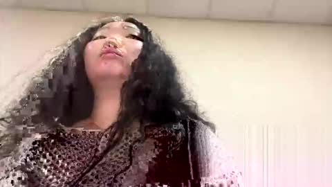 Erica online show from December 17, 3:35 am