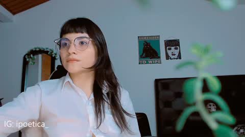 IG ipoetica  online show from December 23, 11:17 pm