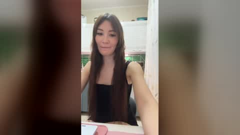 poison_glow online show from April 11, 1:15 pm