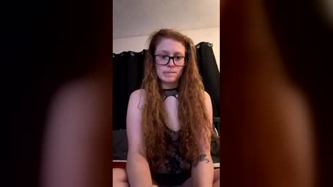 poisonivyy95 online show from March 3, 3:13 am