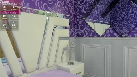 PAOLA or pola online show from October 3, 9:50 am