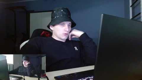 Poliglotjoe2 online show from February 6, 9:28 pm