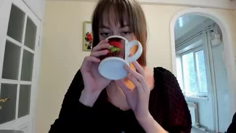 Snapshot of polihoney chatting on October 23, 1:23 pm Polina online show from October 23, 1:23 pm