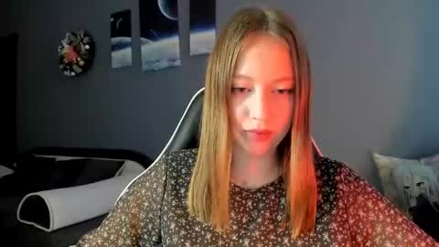 Snapshot of polihoney chatting on February 14, 2:12 pm Polina online show from February 14, 2:12 pm