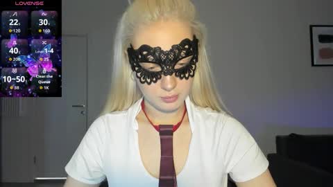polly_skil online show from June 9, 6:29 pm
