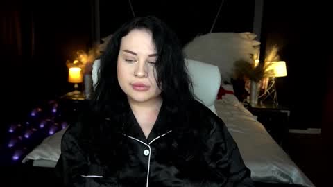 Polly online show from February 1, 8:50 pm