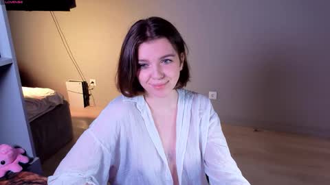  Your Polly  follow me  online show from February 1, 8:50 pm