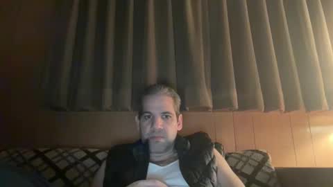 Snapshot of ponchynyc chatting on February 9, 4:14 am PONCH online show from February 9, 4:14 am