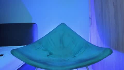 Snapshot of pool_baker_ chatting on February 27, 12:03 am johnatan online show from February 27, 12:03 am