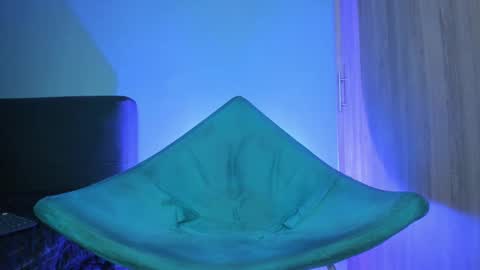 Snapshot of pool_baker_ chatting on February 22, 3:34 am johnatan online show from February 22, 3:34 am