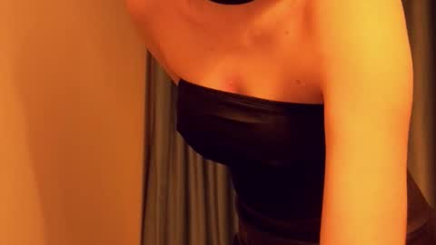 April online show from December 19, 7:20 pm