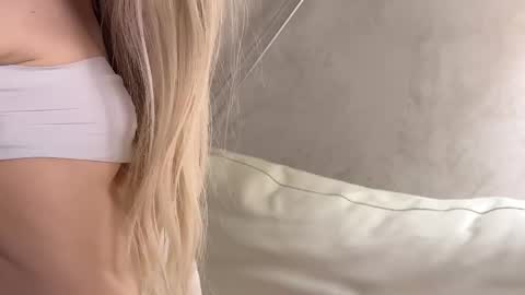 Snapshot of popshhhik chatting on March 5, 6:23 pm Adele online show from March 5, 6:23 pm