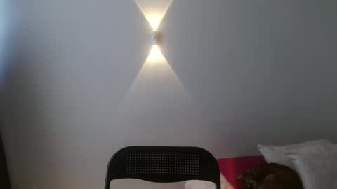 porcelainlux online show from April 19, 9:06 pm