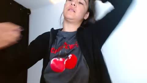 porcelainlux online show from February 9, 12:47 am