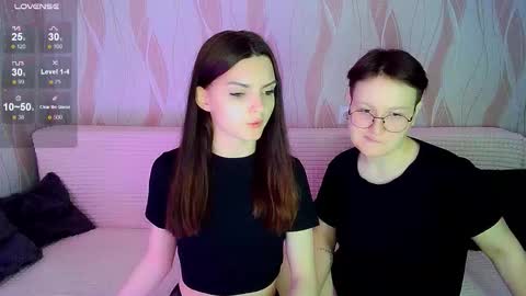 Ana and Tati online show from October 19, 8:13 pm