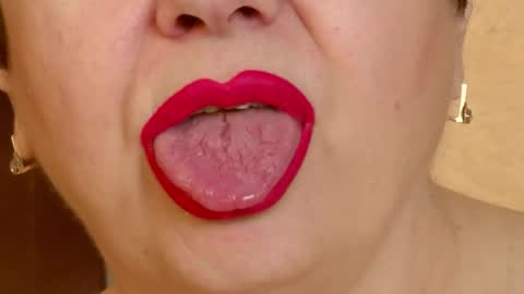 LADY POSH online show from April 3, 9:44 pm