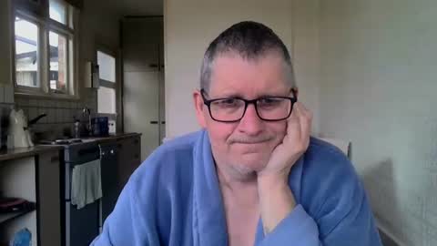 poshman65 online show from April 3, 10:55 am