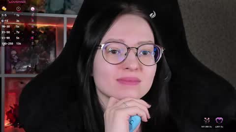 Robyn online show from April 13, 11:14 am