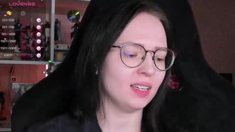 Robyn online show from March 26, 2:44 pm