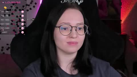 Robyn online show from February 12, 5:05 pm