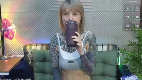 Lola online show from June 6, 5:02 am